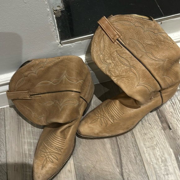 Vintage Dan Post cowboy boots. A rare find. - Picture 1 of 8